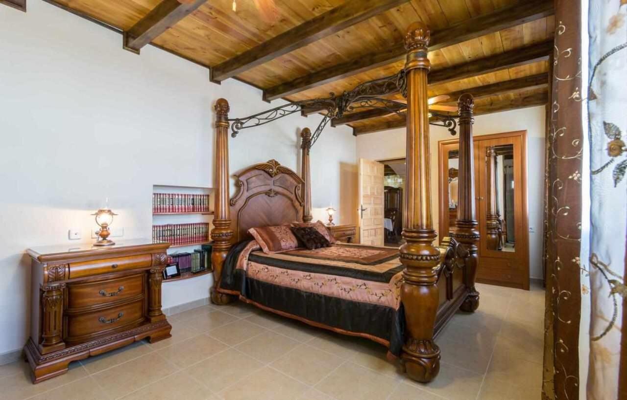 Casa Rural La Del Alba Seria Argamasilla De Alba ภายนอก รูปภาพ