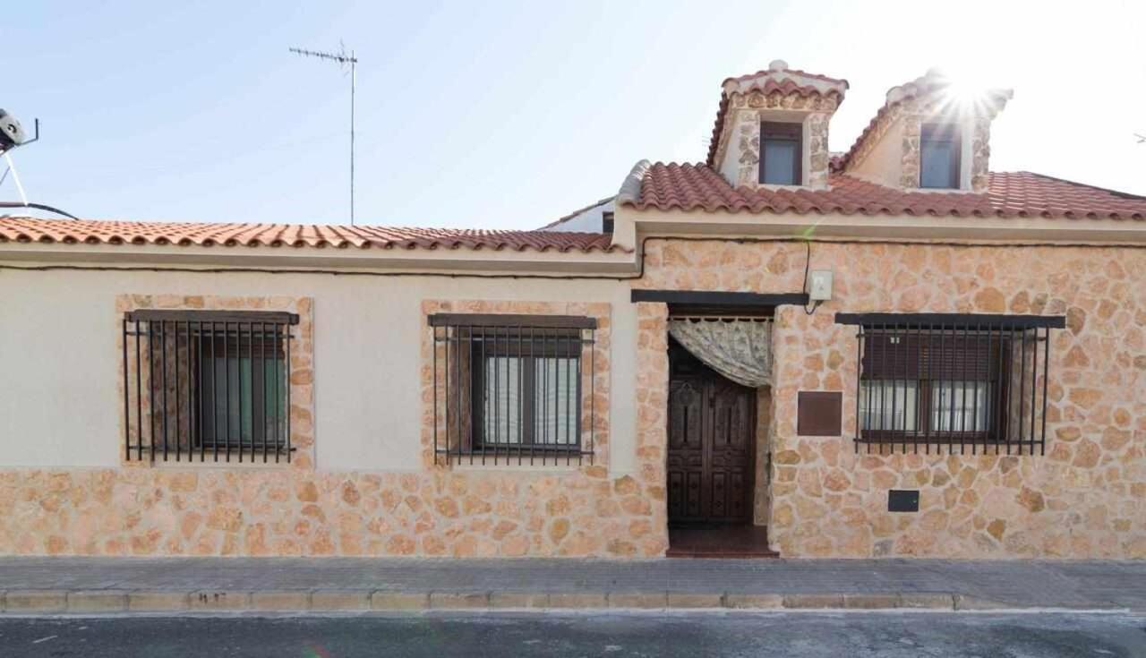 Casa Rural La Del Alba Seria Argamasilla De Alba ภายนอก รูปภาพ