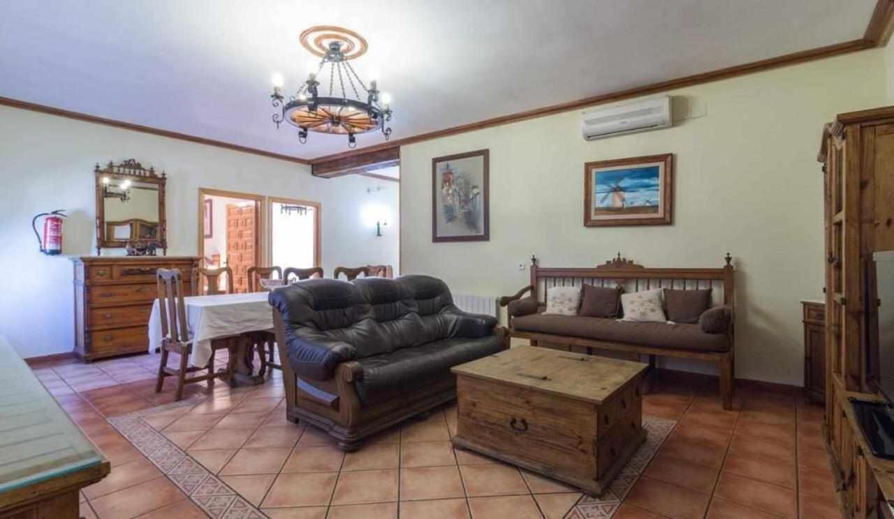 Casa Rural La Del Alba Seria Argamasilla De Alba ภายนอก รูปภาพ
